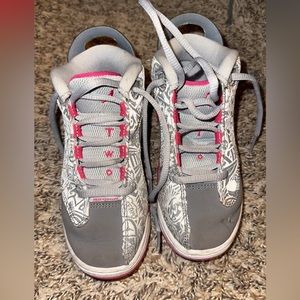 Girls Jordan’s size 11C